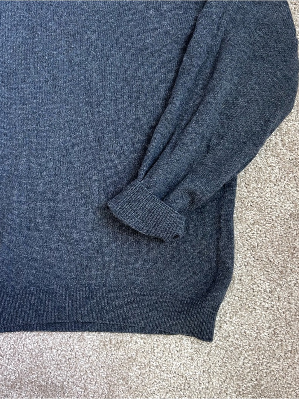 L.L. Bean V-Neck Sweater Men's Large Tall 100% Lambswool Heathered Blue Gray - Picture 2 of 5